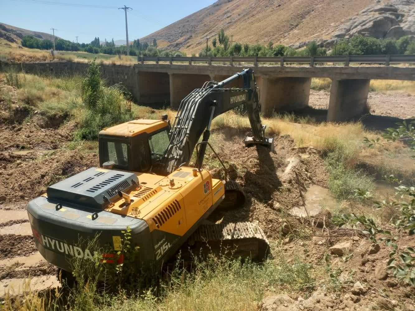 بازگشایی ۱۰ کیلومتر از مسیل‌ها و رودخانه‌های شیروان و فاروج