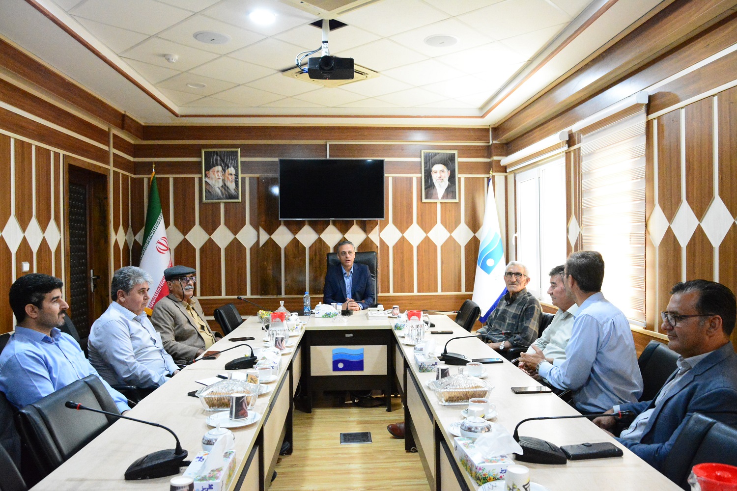 نشست تعاملی نمایندگان چاهداران خراسان شمالی و شرکت آب منطقه ای