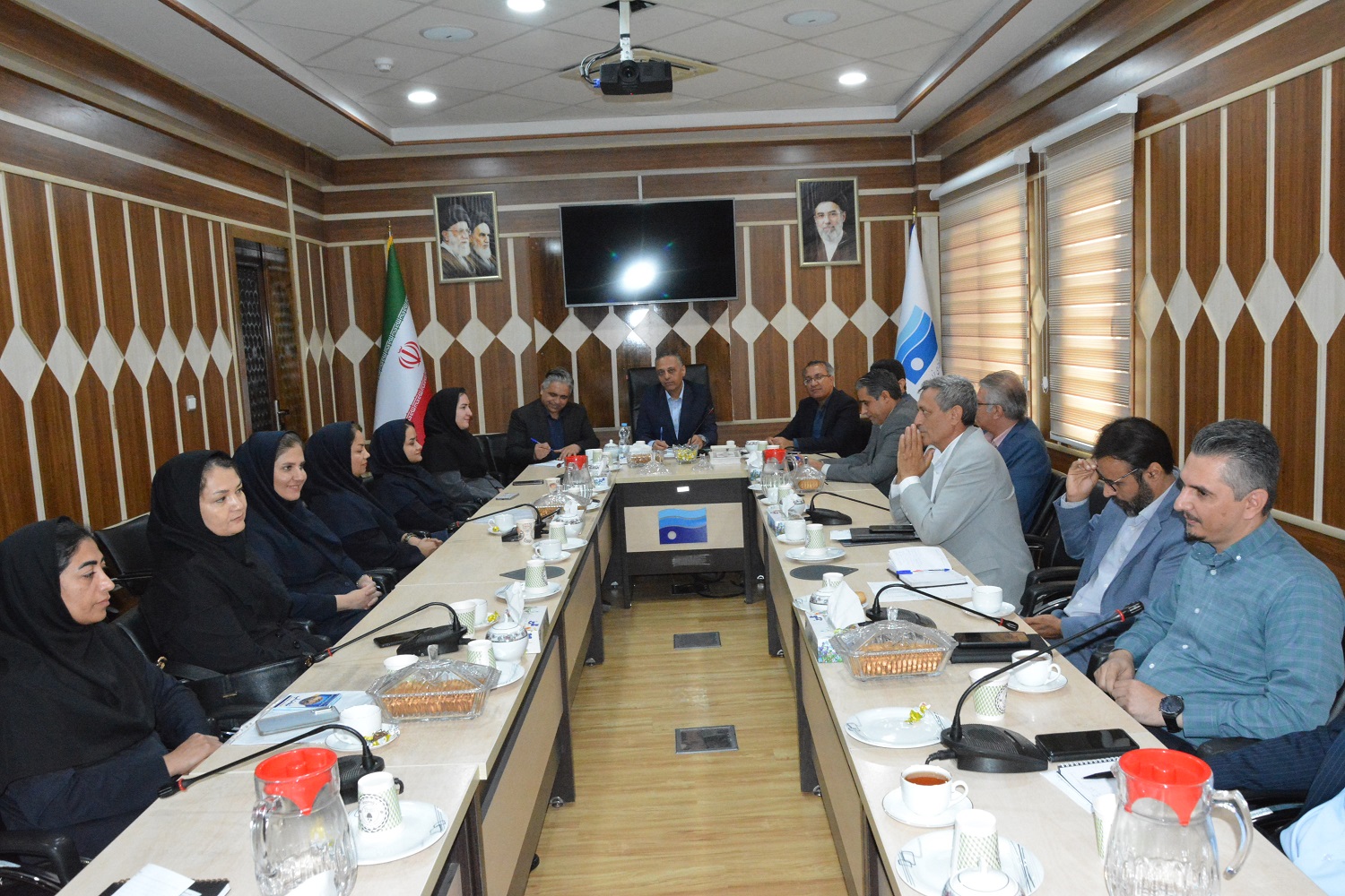 بررسی فرایند فعالیتهای معاونت حفاظت و بهره برداری شرکت با حضور مدیرعامل